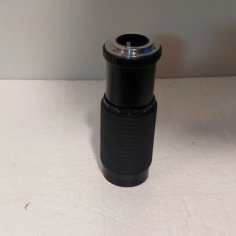 TELESOR Zoom Lens MC 1:5.6 f= 75-300mm with lens cap and UV filter